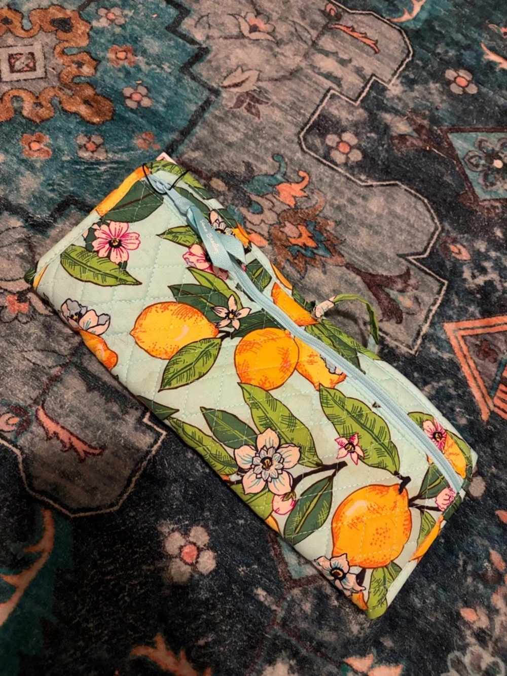 Vera Bradley Lemon Grove Quilted Curling/Flat Iron cover - Picture 3 of 6